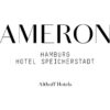 Das Logo des AMERON Hamburg Hotel Speicherstadt, einem Hotel in der Hamburger Speicherstadt. Der Untertext "Althoff Hotels" weist auf die Hotelgruppe hin, zu der es gehört.